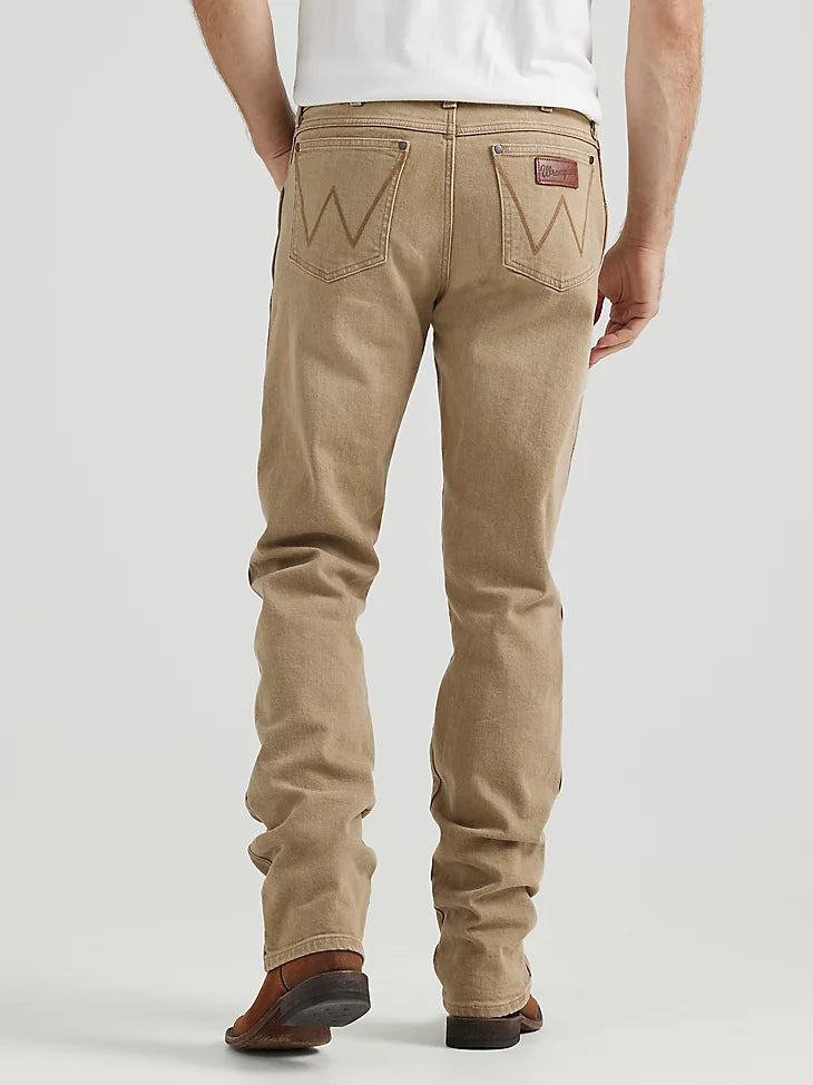 WRANGLER RETRO® SLIM FIT STRAIGHT LEG JEAN - Saddle