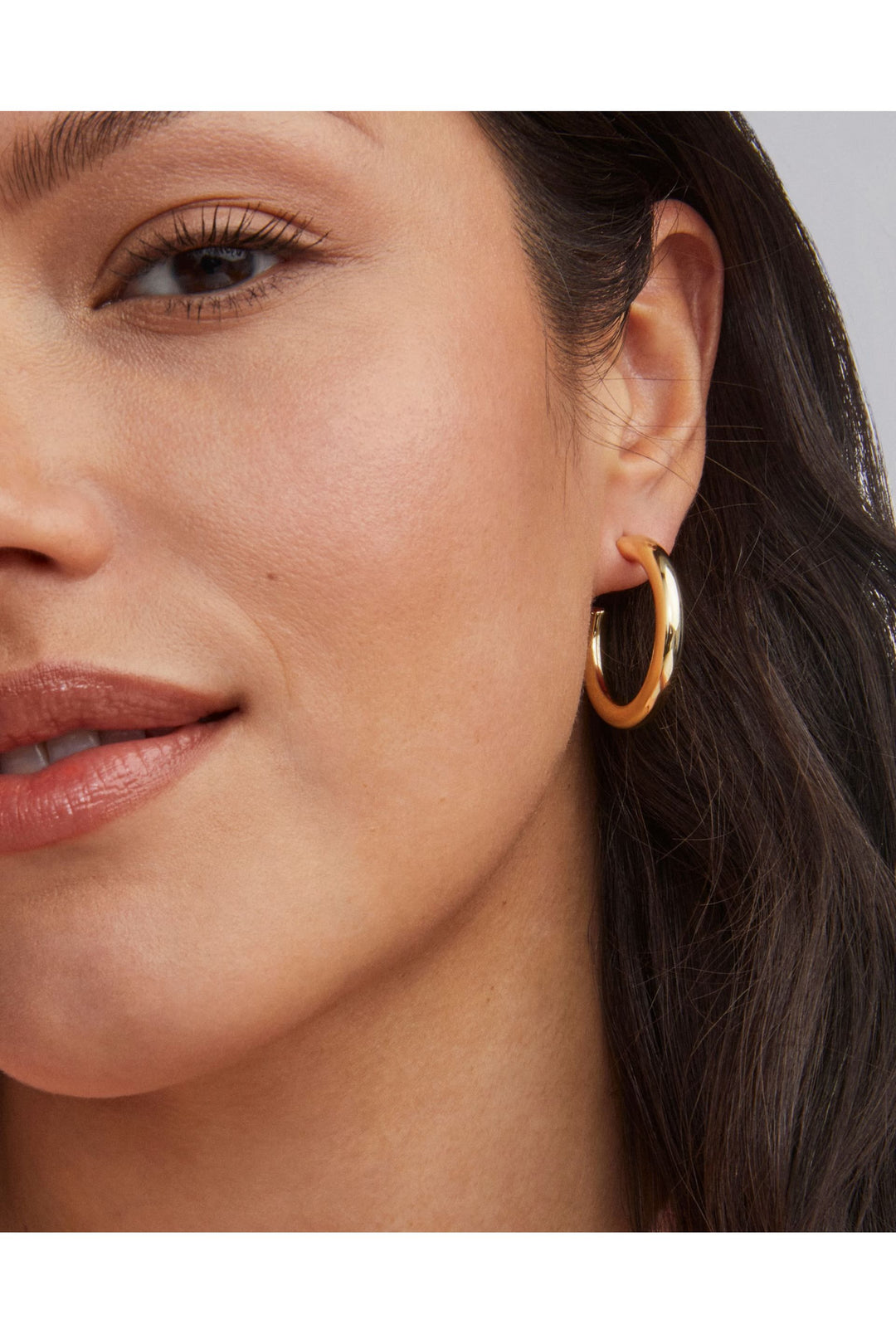Kendra Scott Colette Hoop Earrings in Gold
