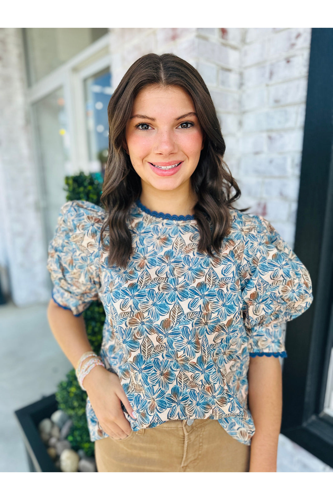 blue and taupe flowers top , short sleeve