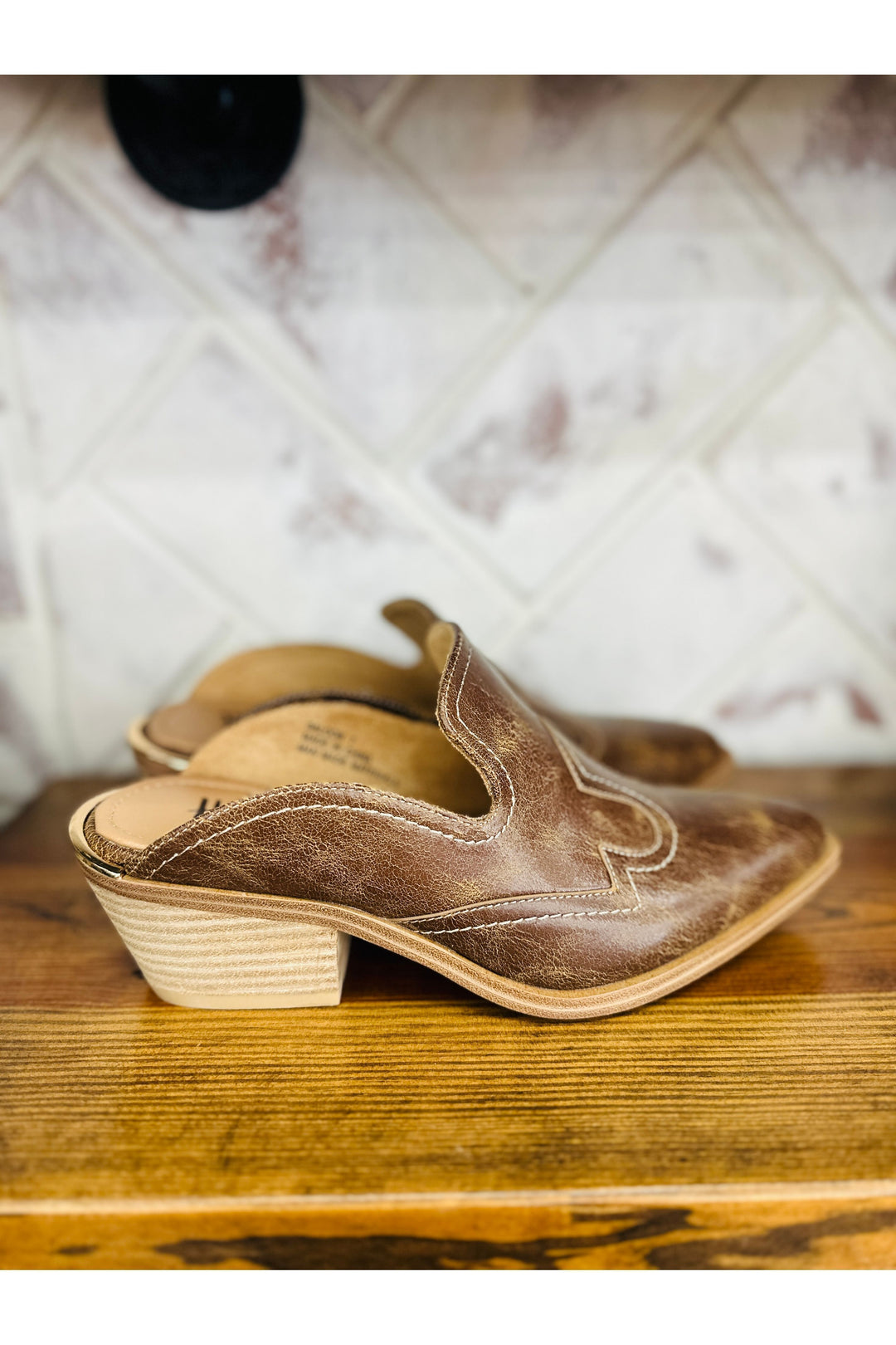 Brown mules