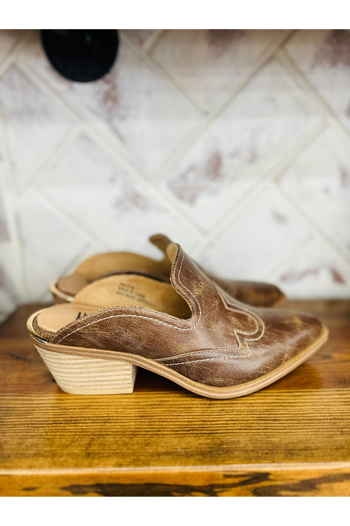 Brown mules