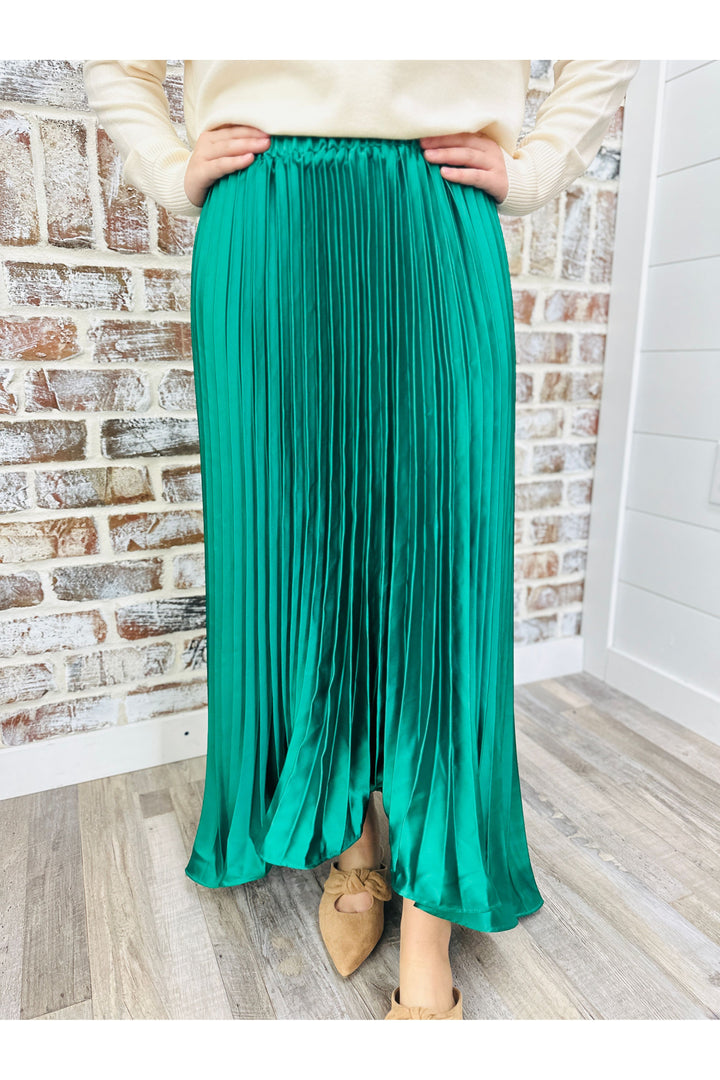 Mistletoe Magic Pleated Midi Skirt