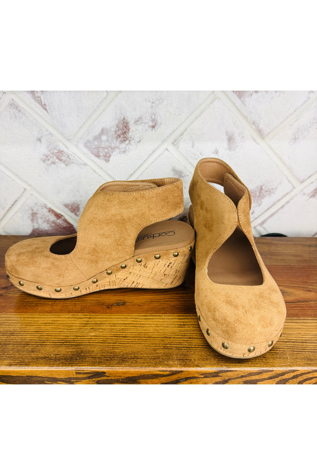 Corkys | Oh It’s You - Chestnut Wedge