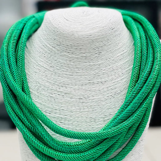 Slub 8-Strand Necklace (Kelly green)