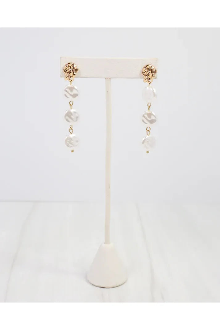 Grants Dangle Pearl Earring Cream