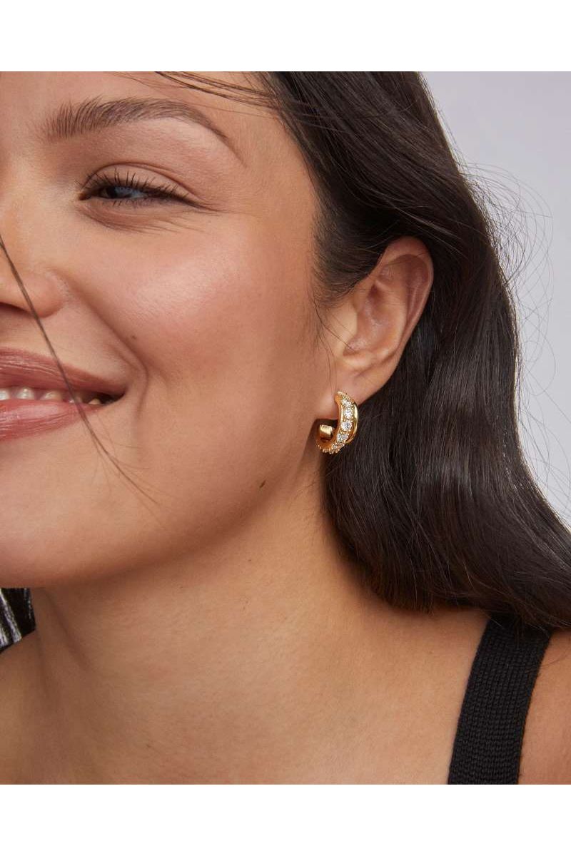 Kendra Scott | Livy Gold Huggie Earrings in White Crystal