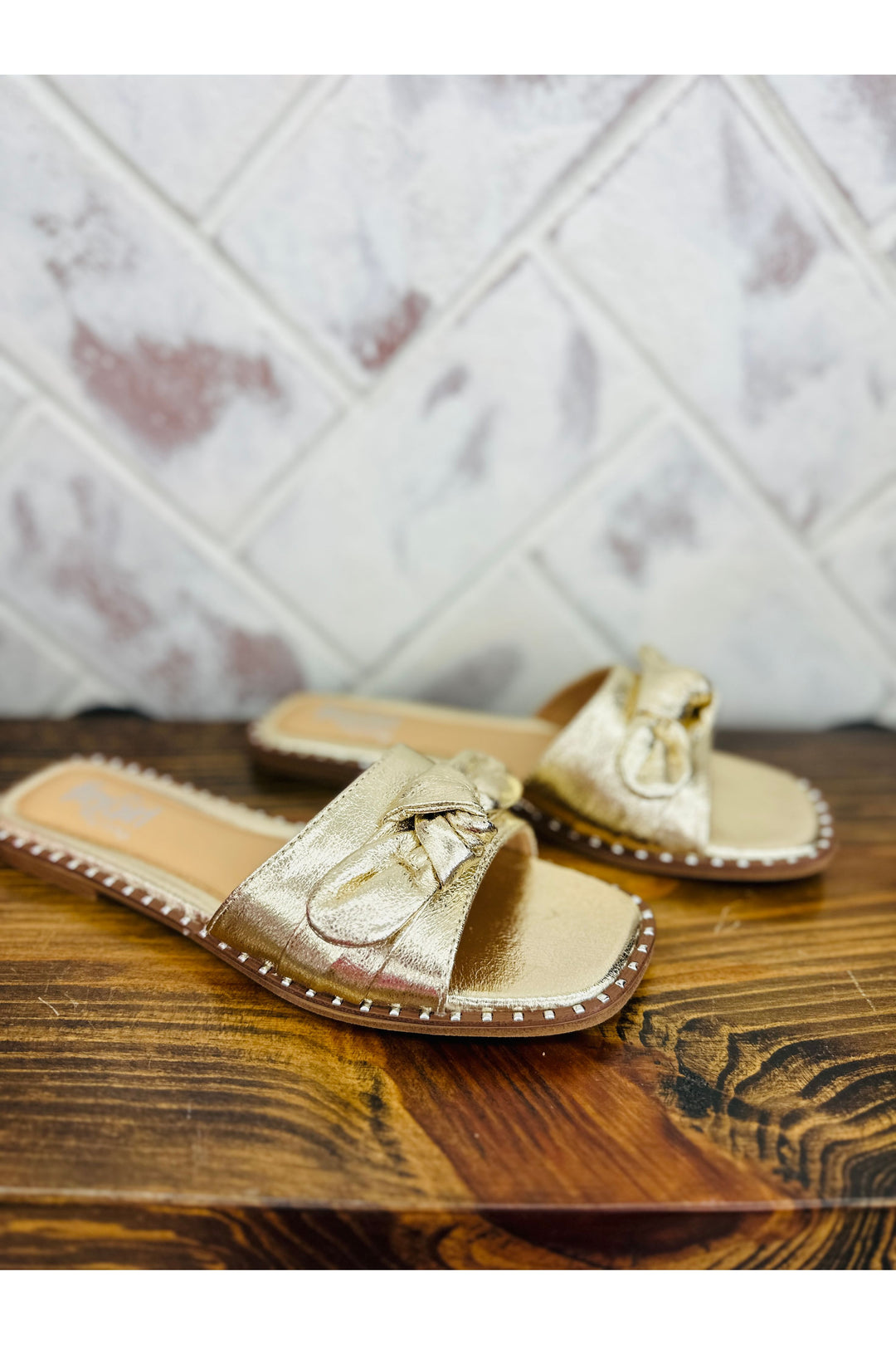 Corkys | Gold Crinkle Metallic Slides - Clam Bake