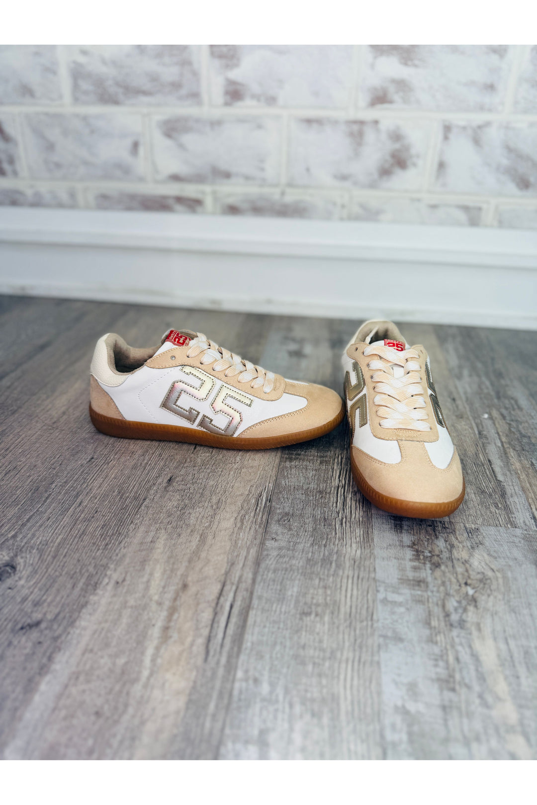 Shu Shop | Retro 25 White Gold