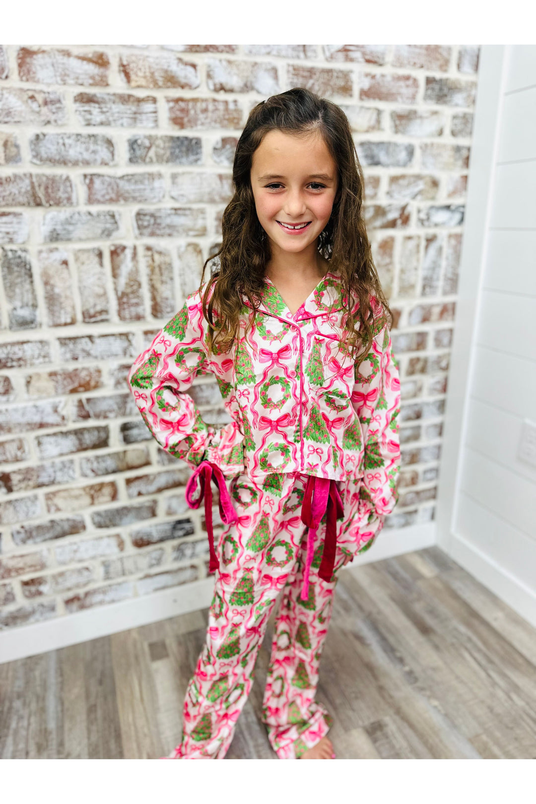 Girls bow and wreath pjs 