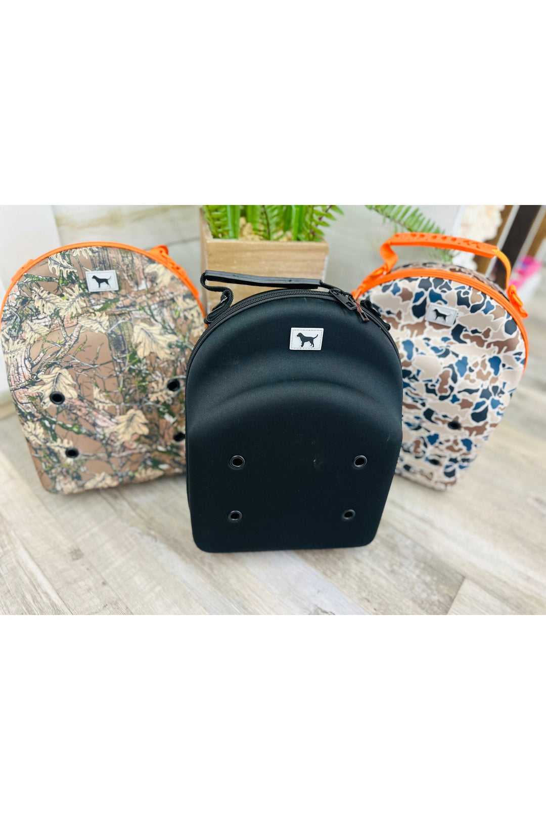 Hat travel case in camo,  black and old school camo 