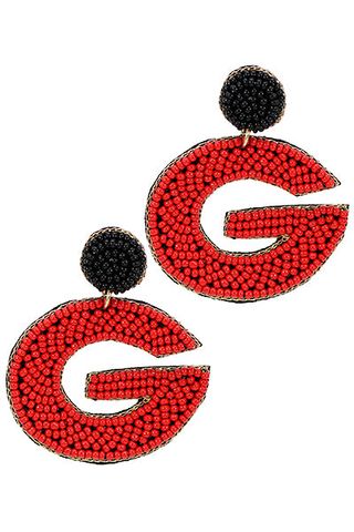 “G” beaded red/black earrings