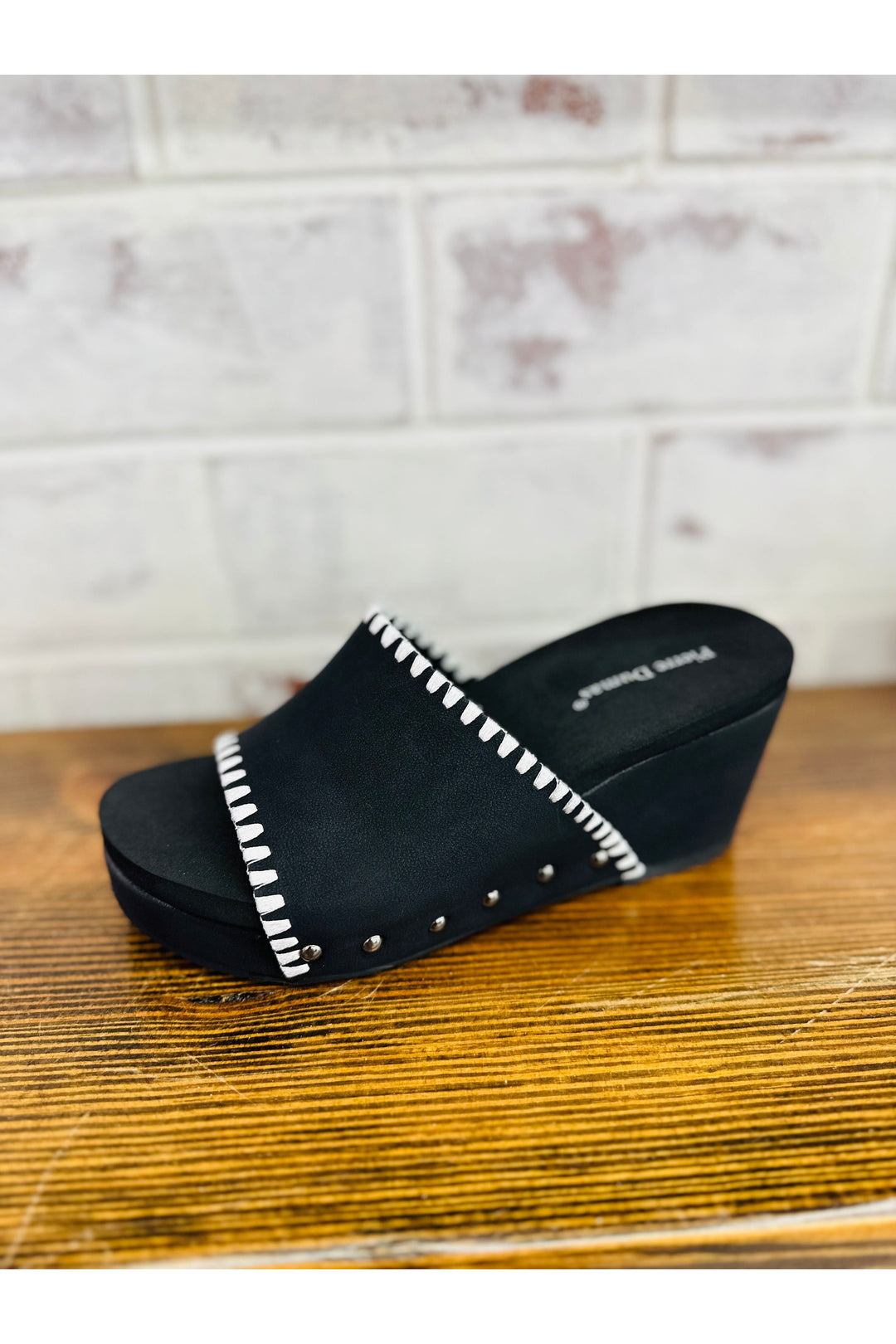 Vivian Black Wedge
