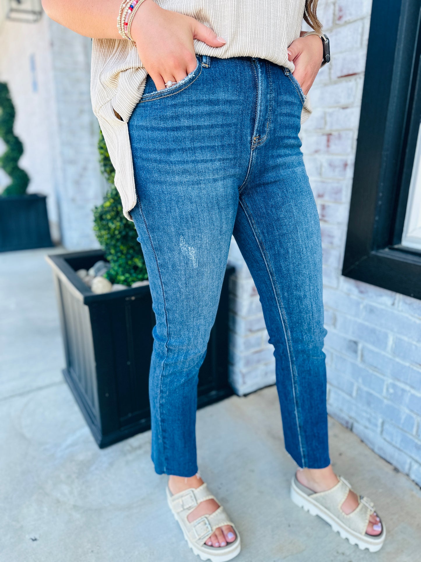 High-Rise Crop Relaxed Fit Skinny Jeans