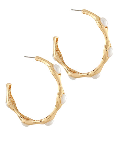 Pearl Statation Wavy Hoops