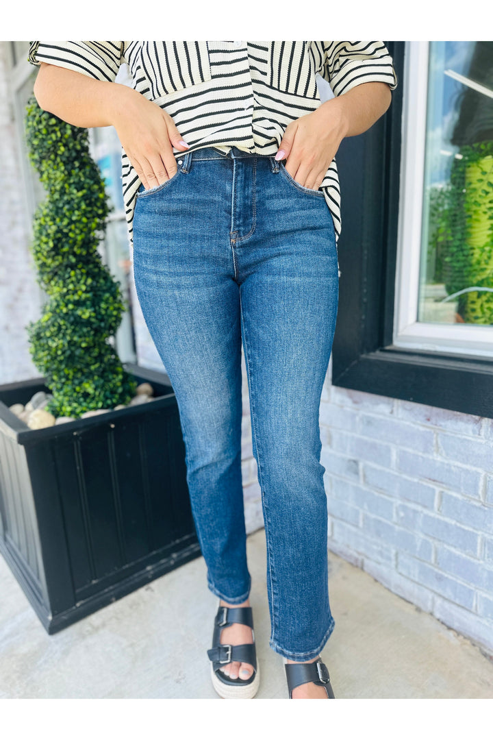 Mid Rise Ankle Straight Jeans