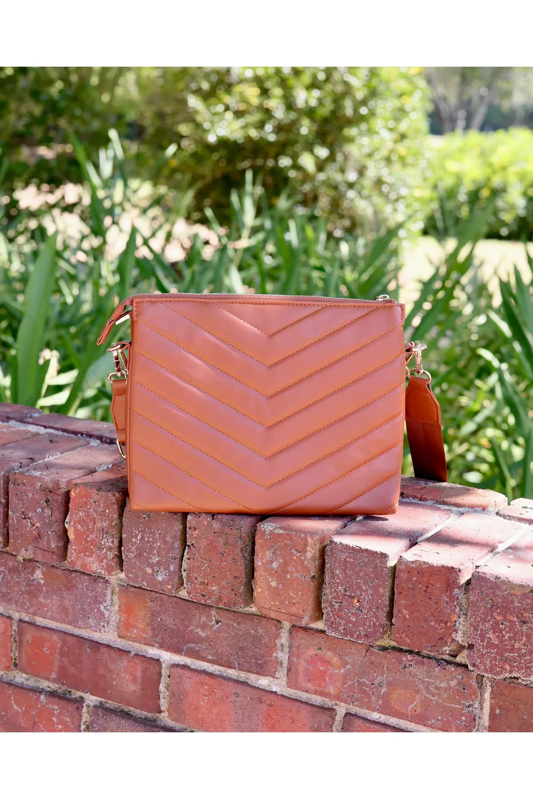 Ariana Crossbody - Saddle VQ