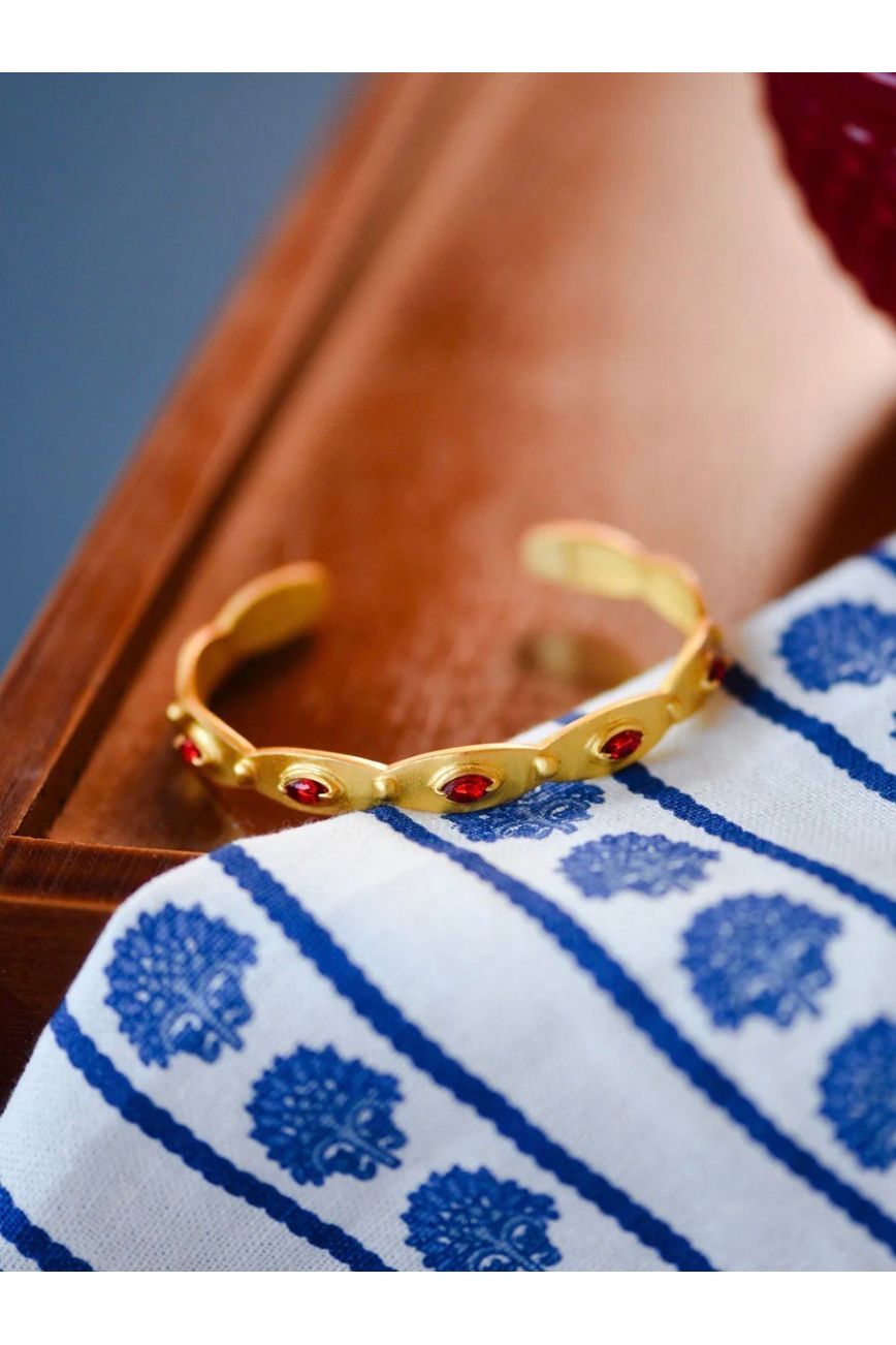 Tatum James | Sophie Cuff - Red