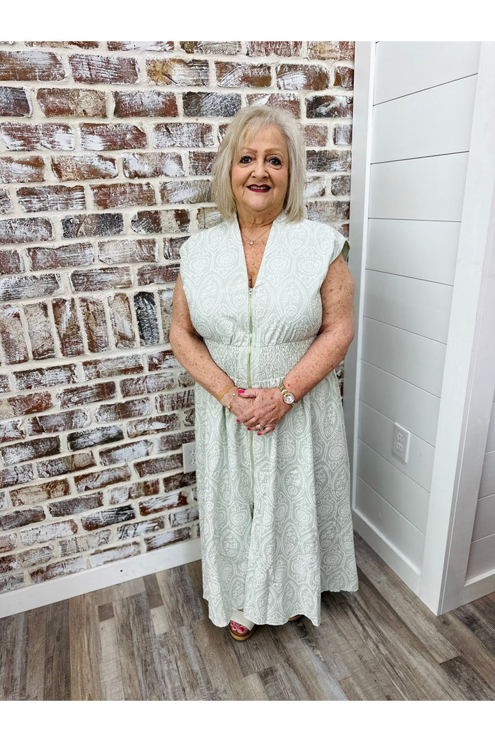 CURVY| Zipped In Sage Midi Dress
