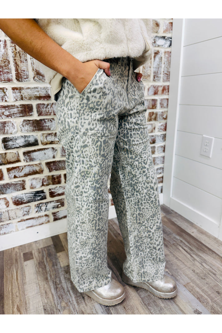 Vervet | High Rise Leopard Baggy Wide Leg Jeans