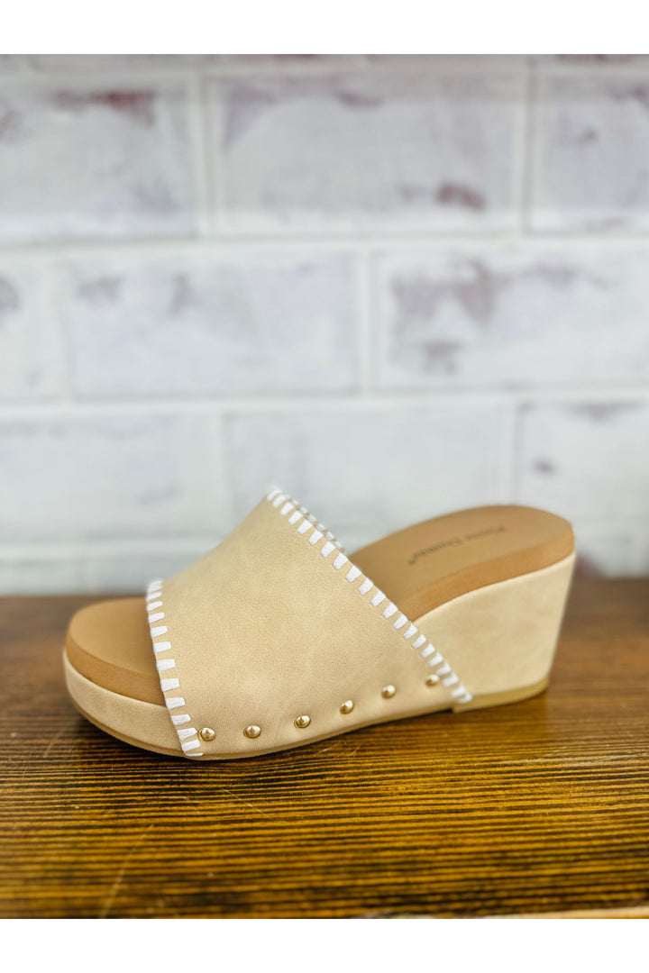 Vivian Nude Wedge