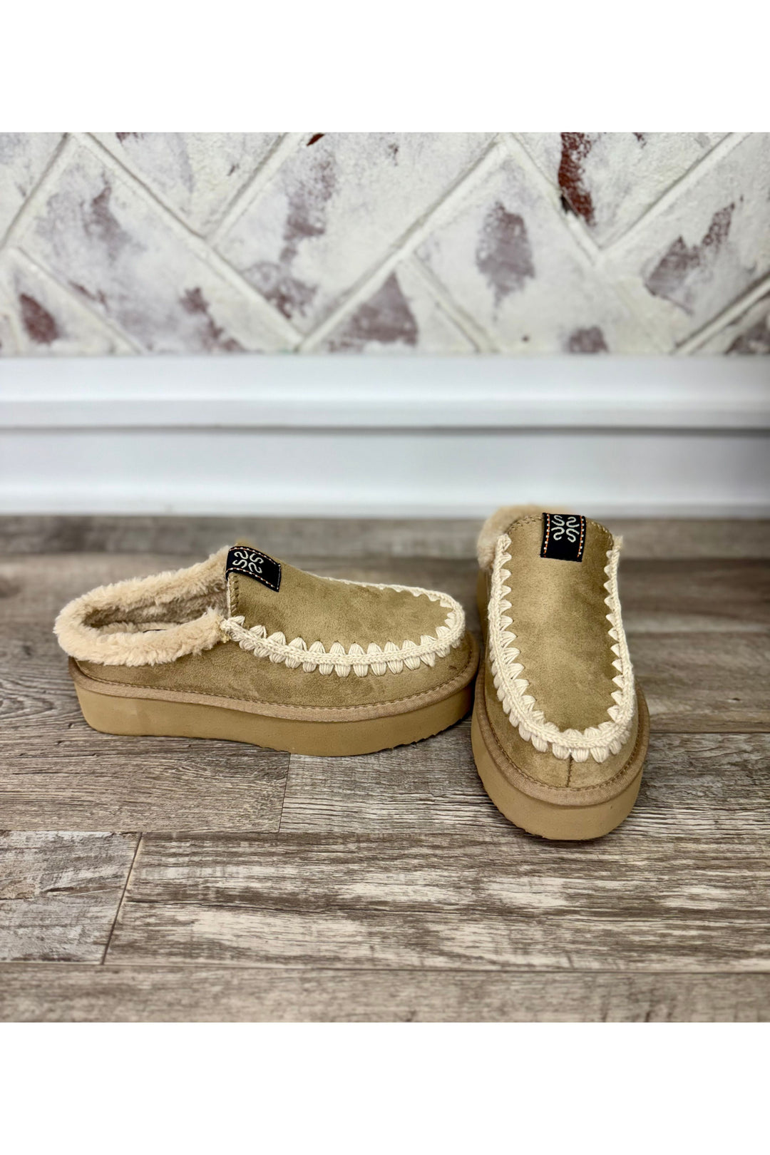 Shu Shop | Trinity Natural Slides
