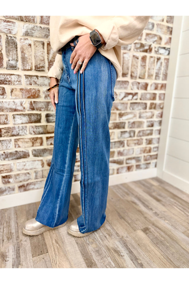 High Rise Front Lines Jeans