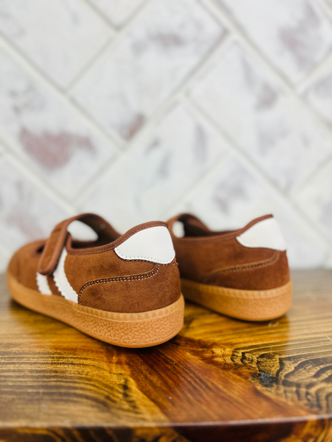 Corkys | Calm Down Sneaker - Chestnut