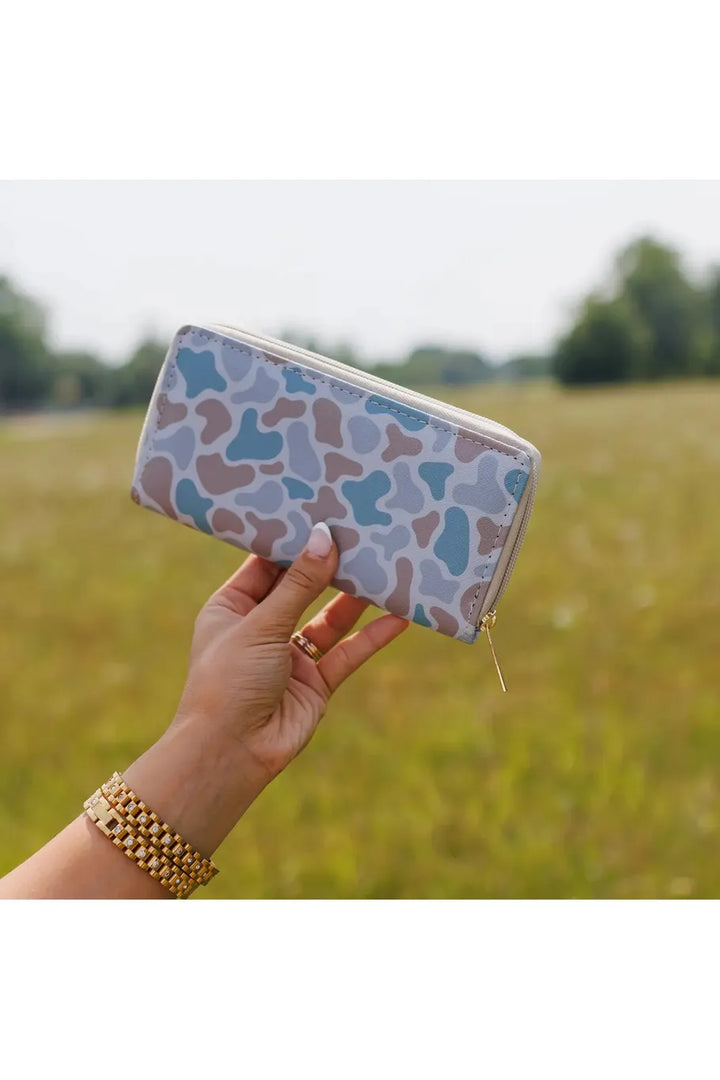 Camo wallet with zipper 