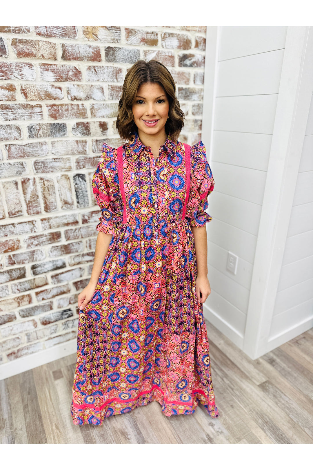 Colorful design midi dress with lace detail trim 