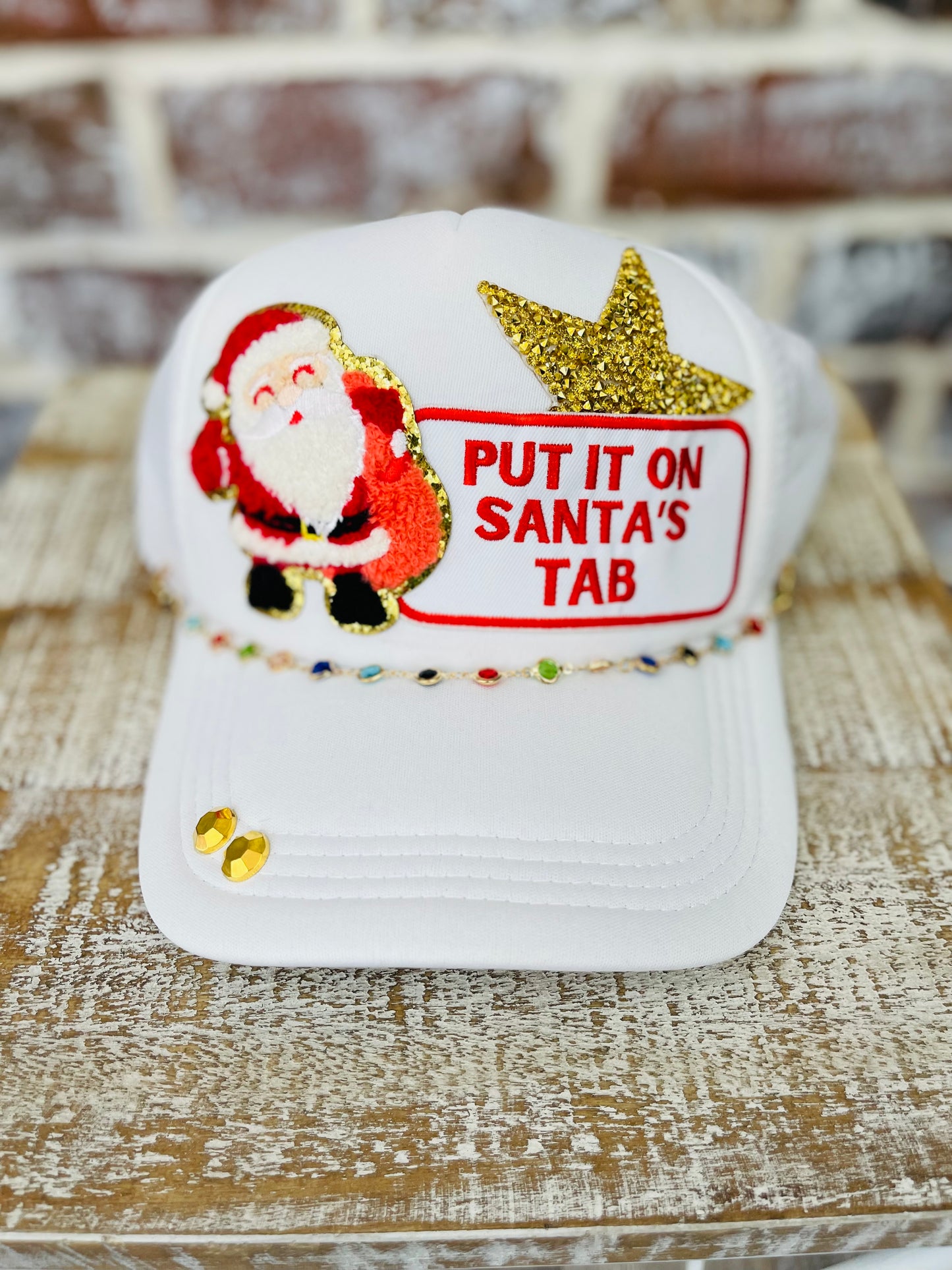 White Santa’s tab hat