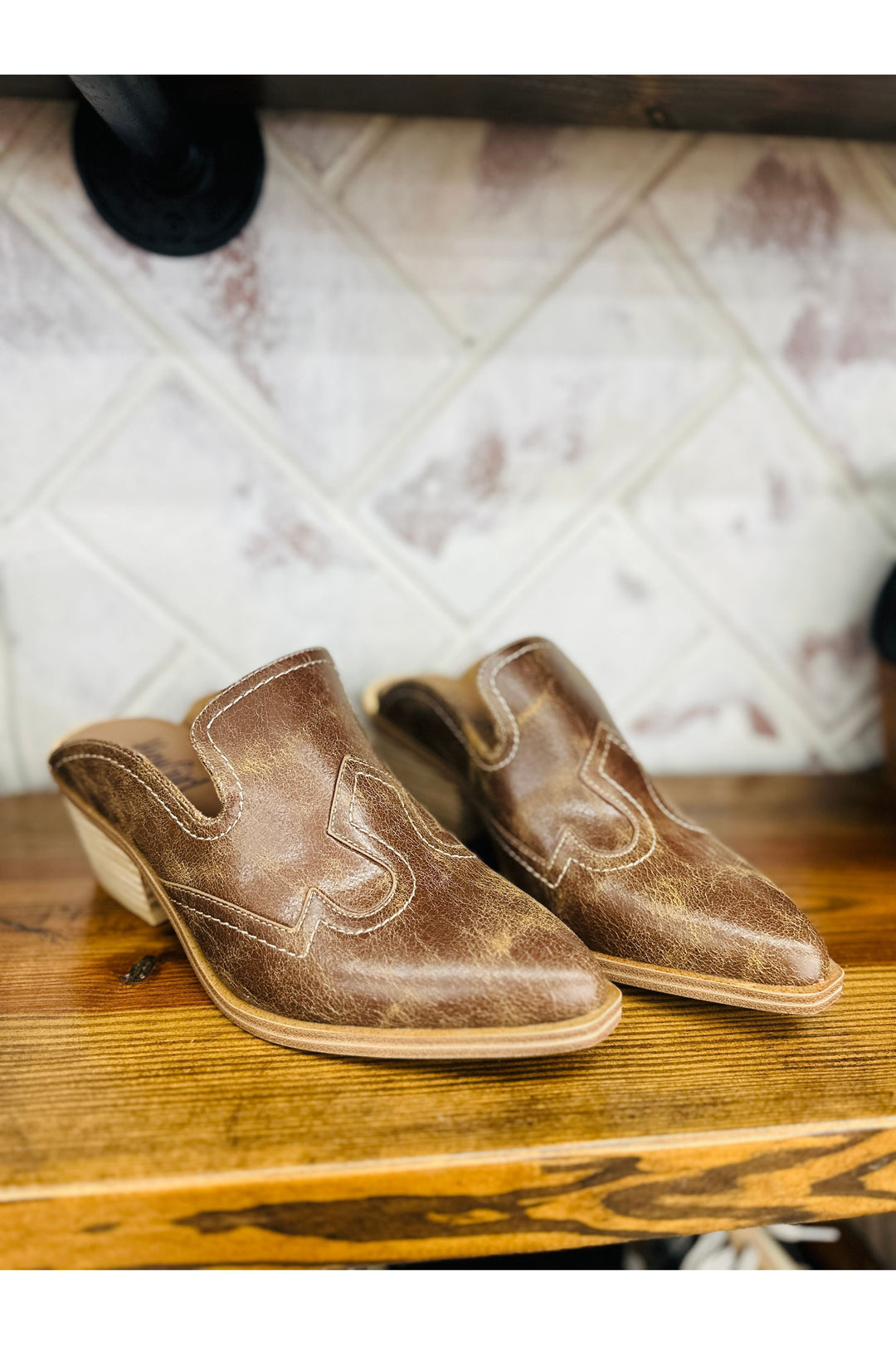 Corkys Saloon Tan Crackle Mule