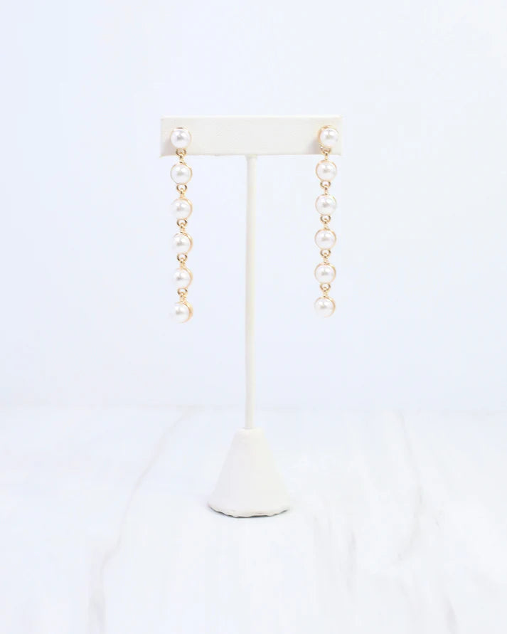 Julianne Pearl Dangle Earring Gold