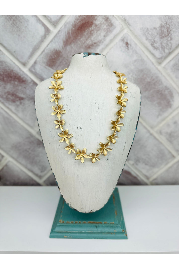 Flower Collar Necklace