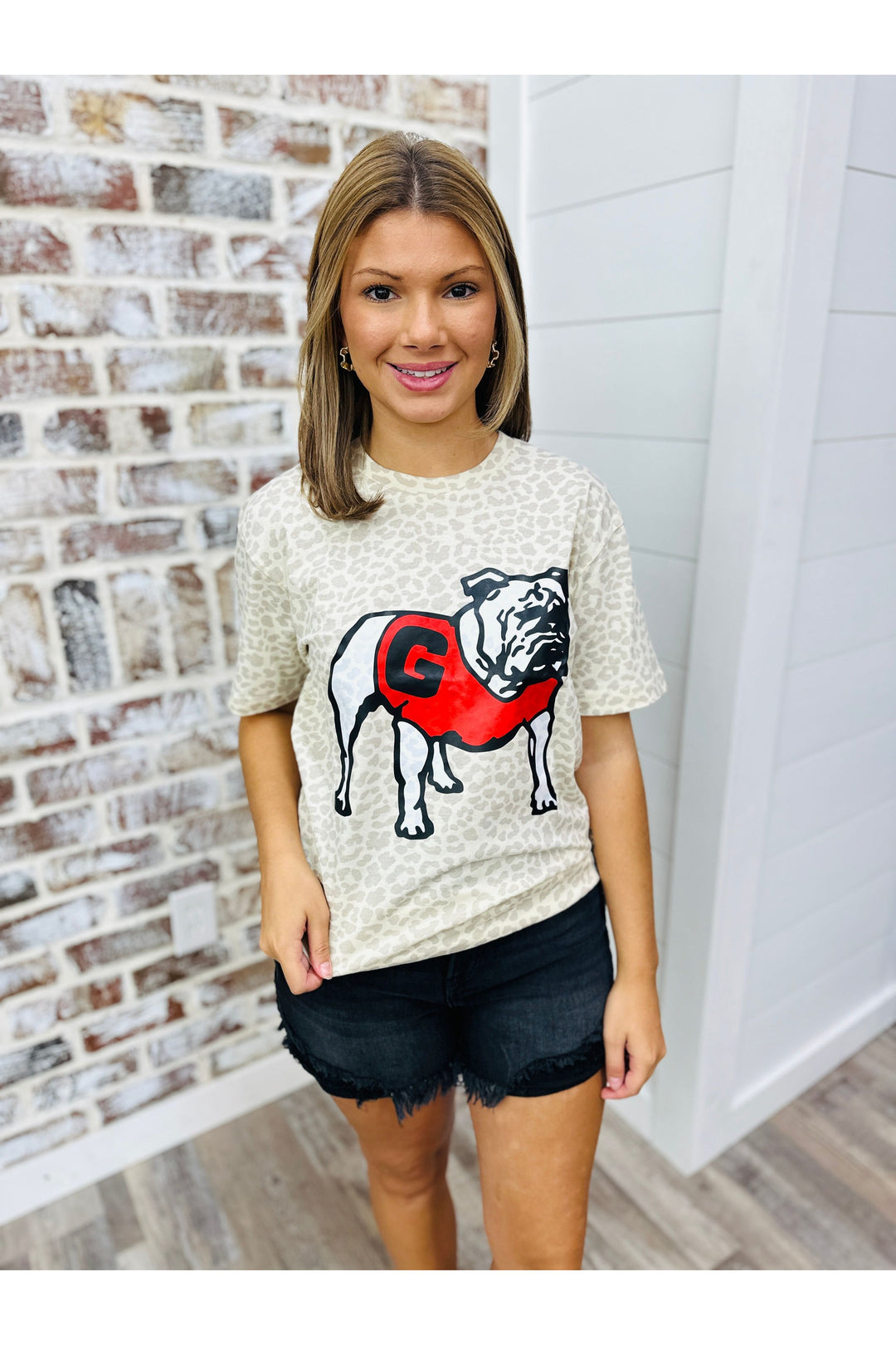 short sleeve cream colored leopard print tee with bulldog